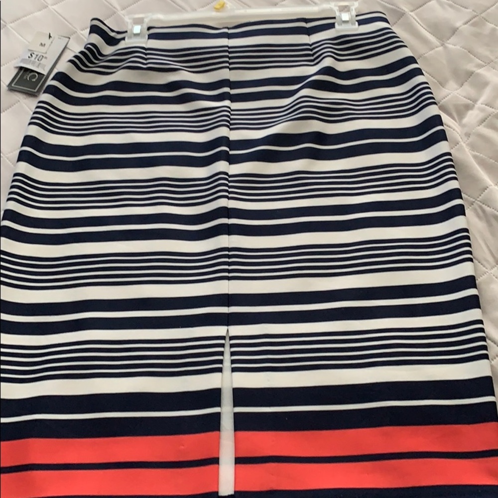 Skirt - Picture 2 of 4
